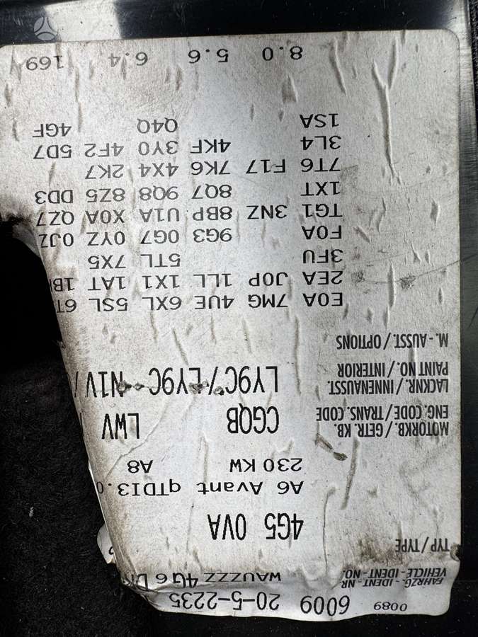 Audi A6 rezerves daļās. Pritraukejai