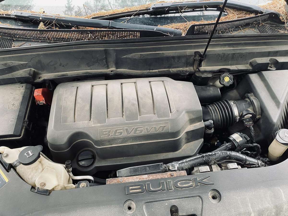 Buick Enclave, Универсал