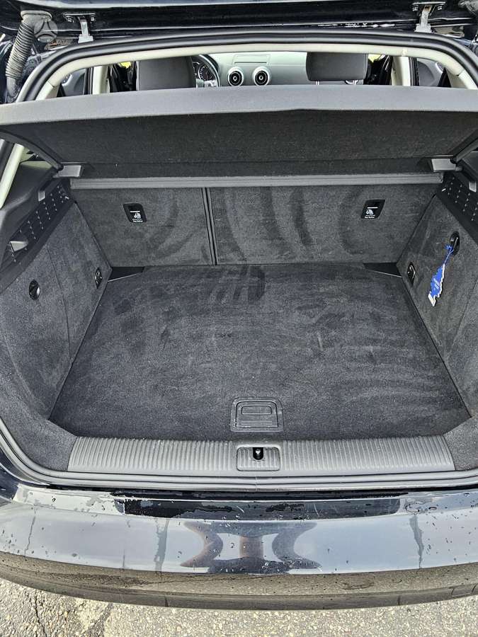 Audi A3, 1.6 l., Хэтчбек