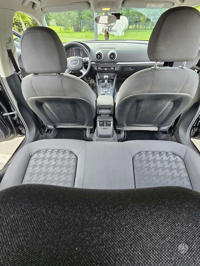 Audi A3, 1.6 l., hatchback