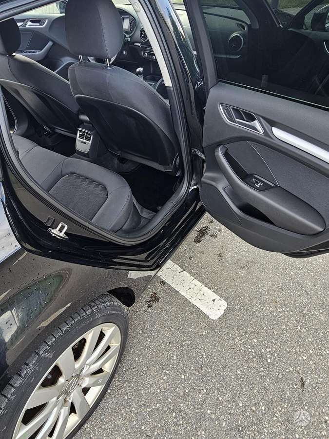 Audi A3, 1.6 l., hatchback