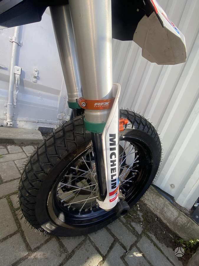 KTM Supermoto 450cc, supermoto