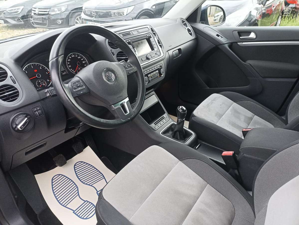 Volkswagen Tiguan - 8