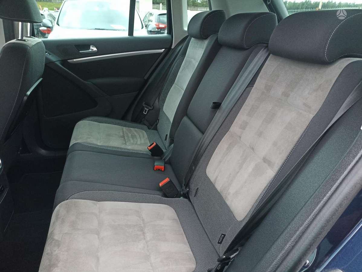 Volkswagen Tiguan - 12