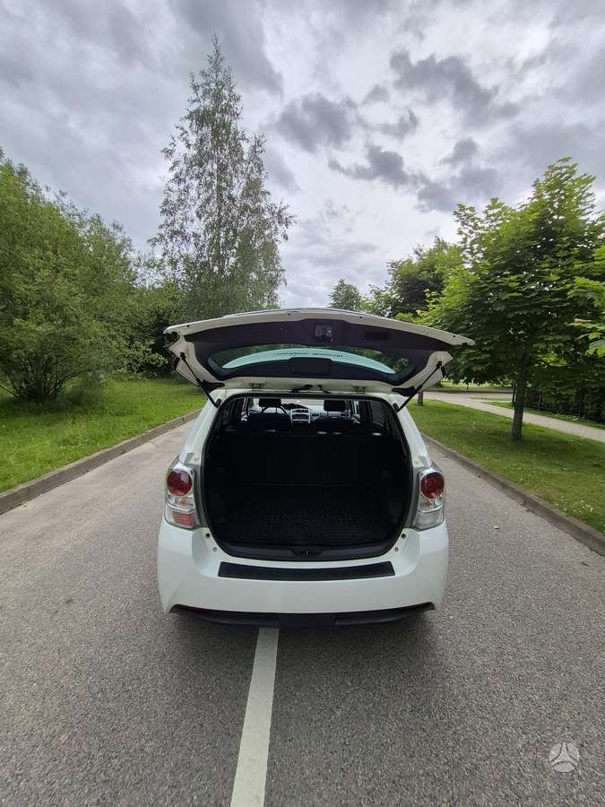 Toyota Verso, 2.0 l., wagon