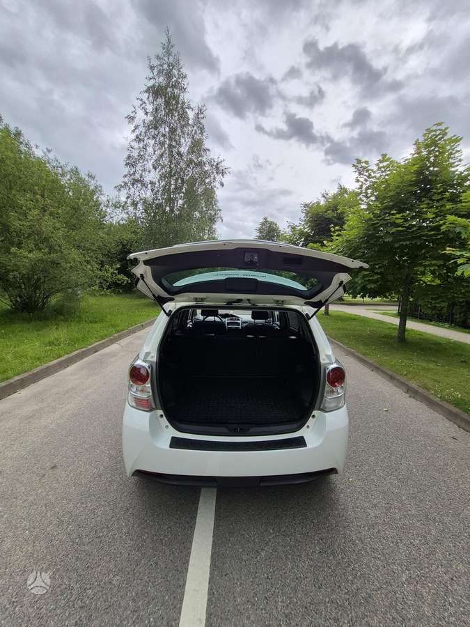 Toyota Verso, universalas