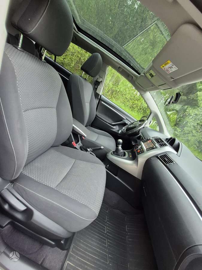 Toyota Verso, 2.0 l., wagon
