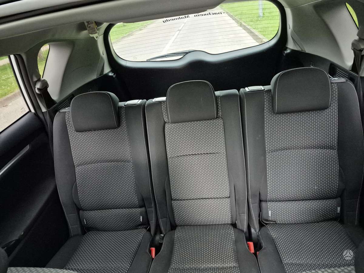 Toyota Verso, 2.0 l., wagon
