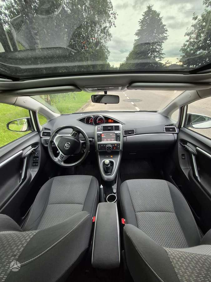 Toyota Verso, universalas