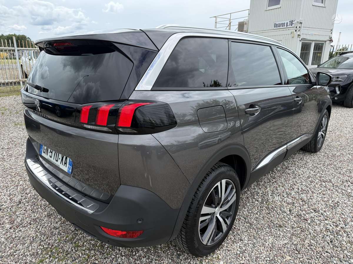 Peugeot 5008 - 5