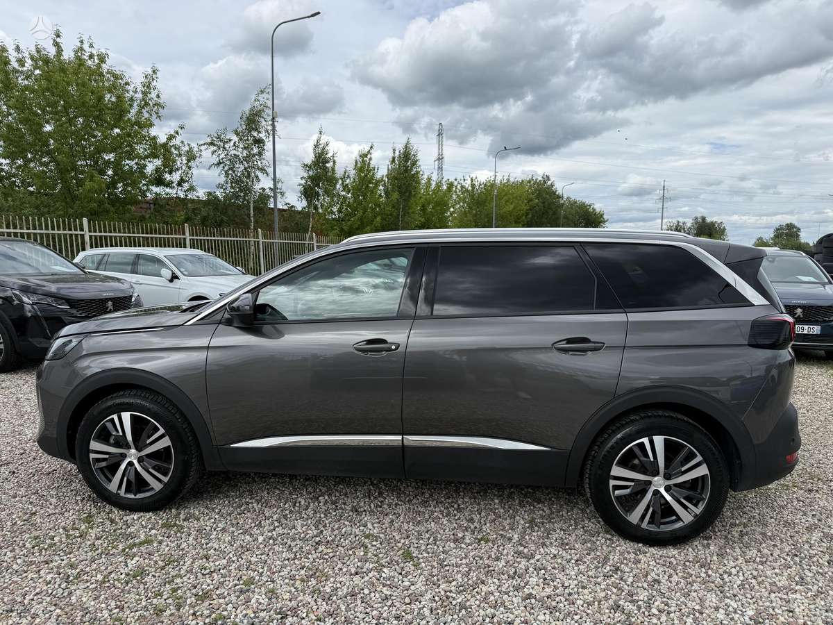 Peugeot 5008 - 8
