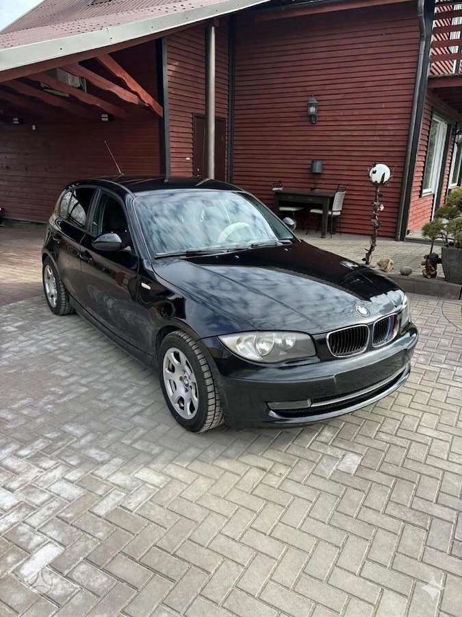 BMW 118, 2.0 l., hatchback
