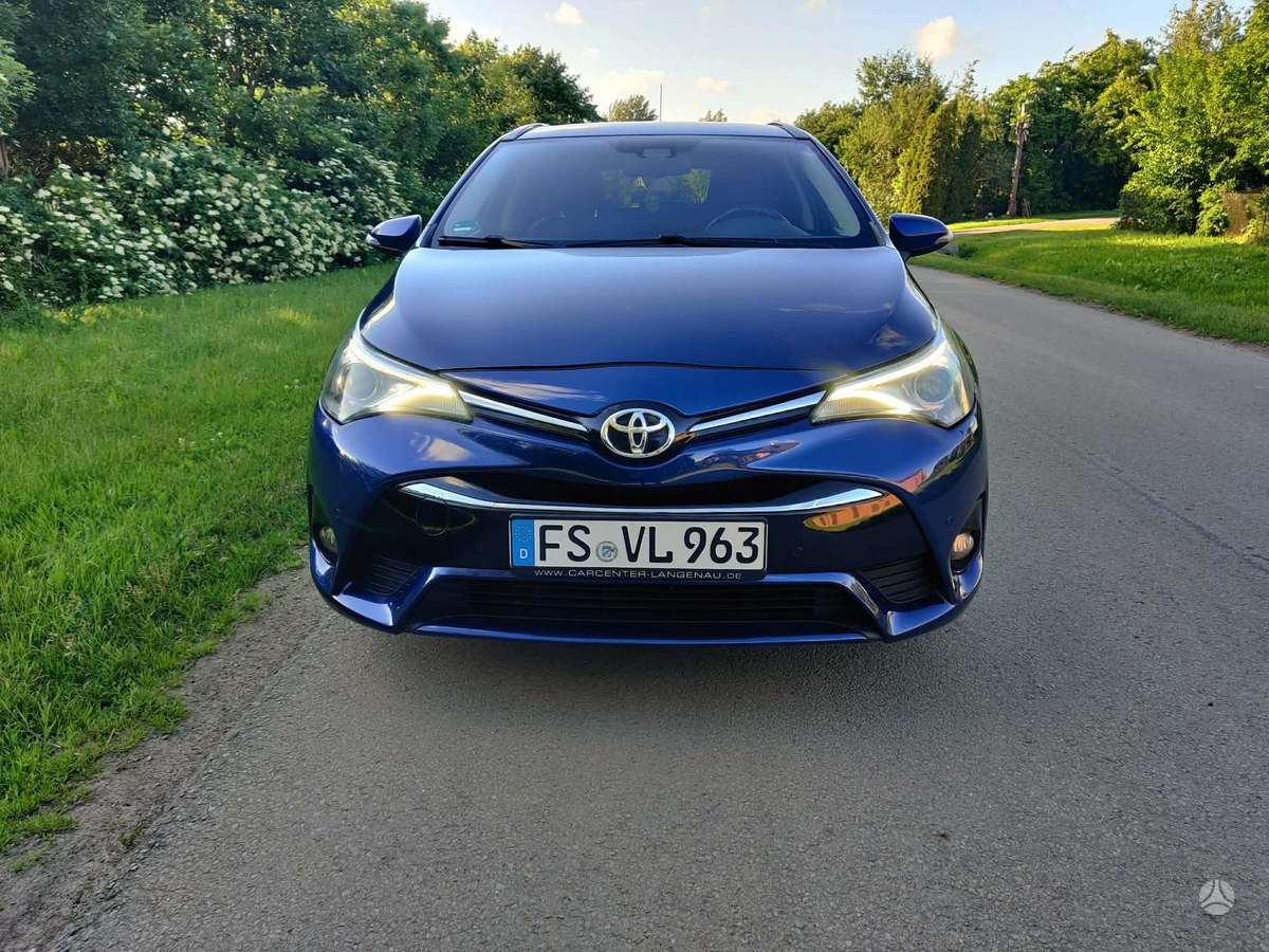 Toyota Avensis - 1