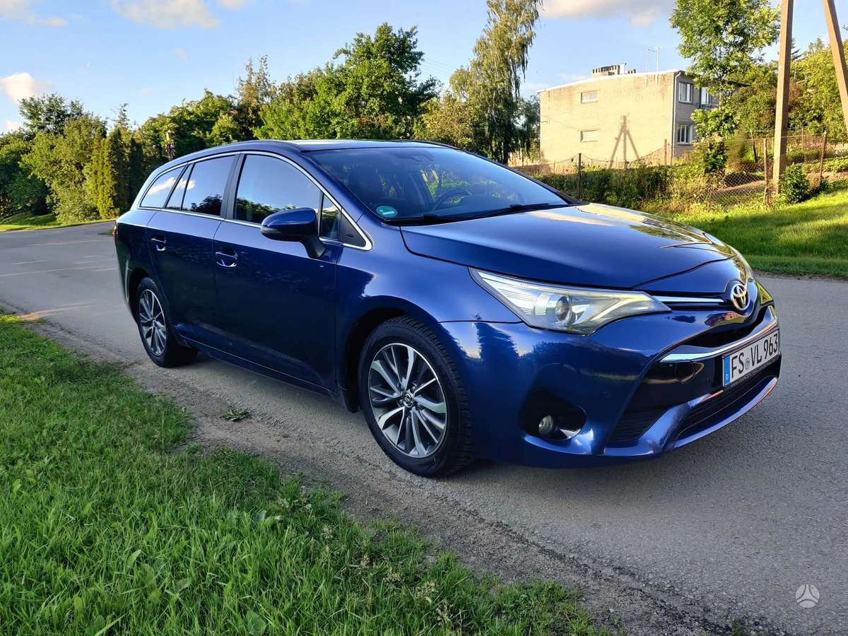 Toyota Avensis - 9
