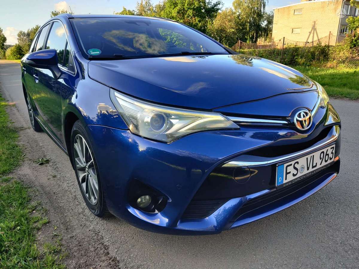 Toyota Avensis - 11