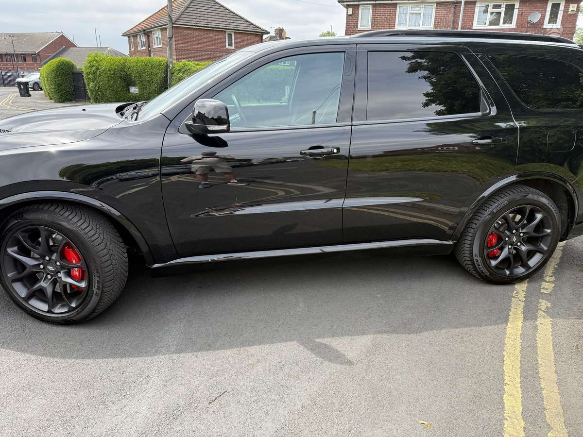 Dodge Durango, 5.7 l., off-road / crossover