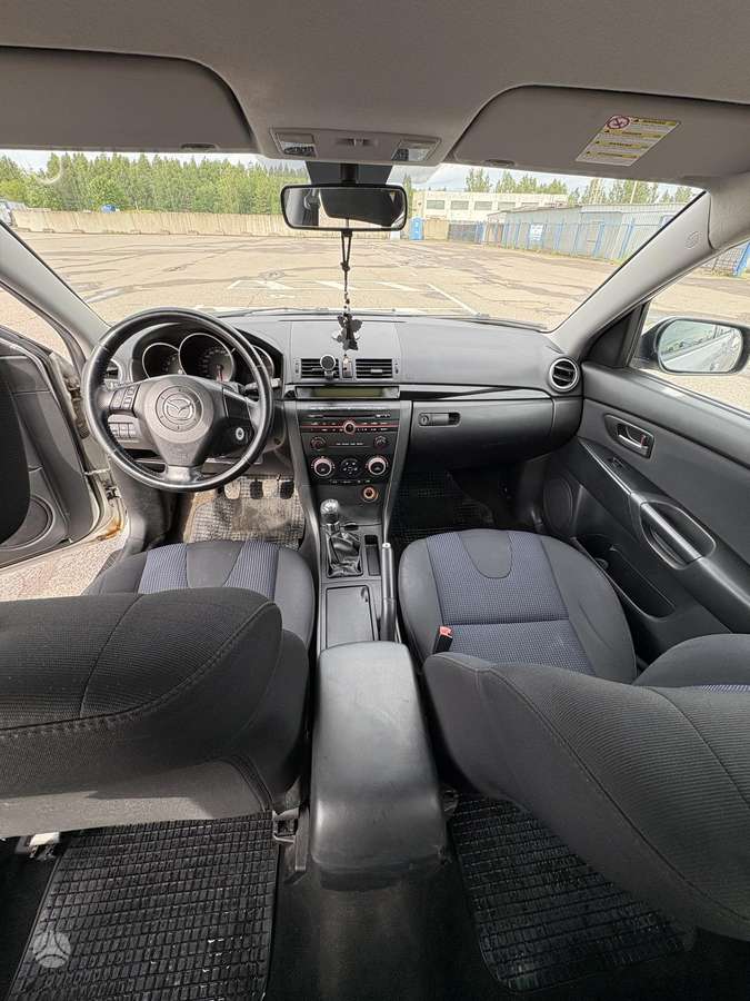 Mazda 3, 1.6 l., hatchback