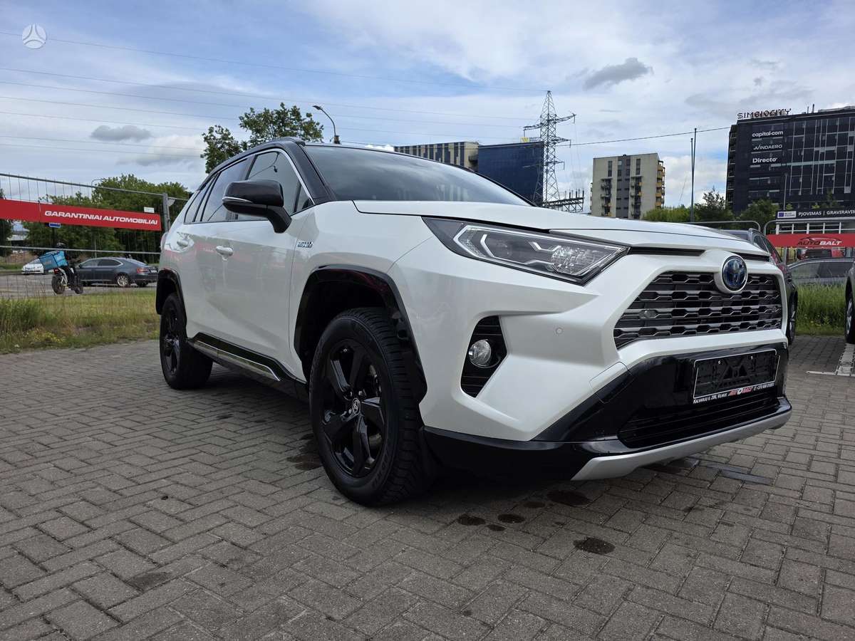 Toyota RAV4 - 1