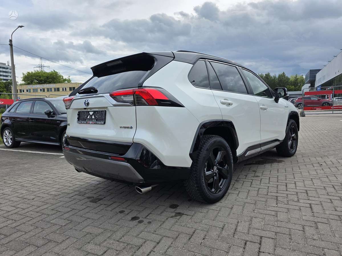 Toyota RAV4 - 7