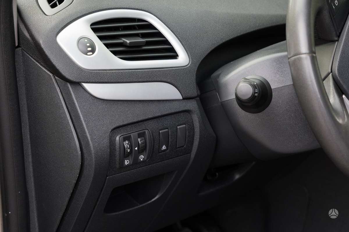 Renault Scenic, 1.5 l., Минивэн