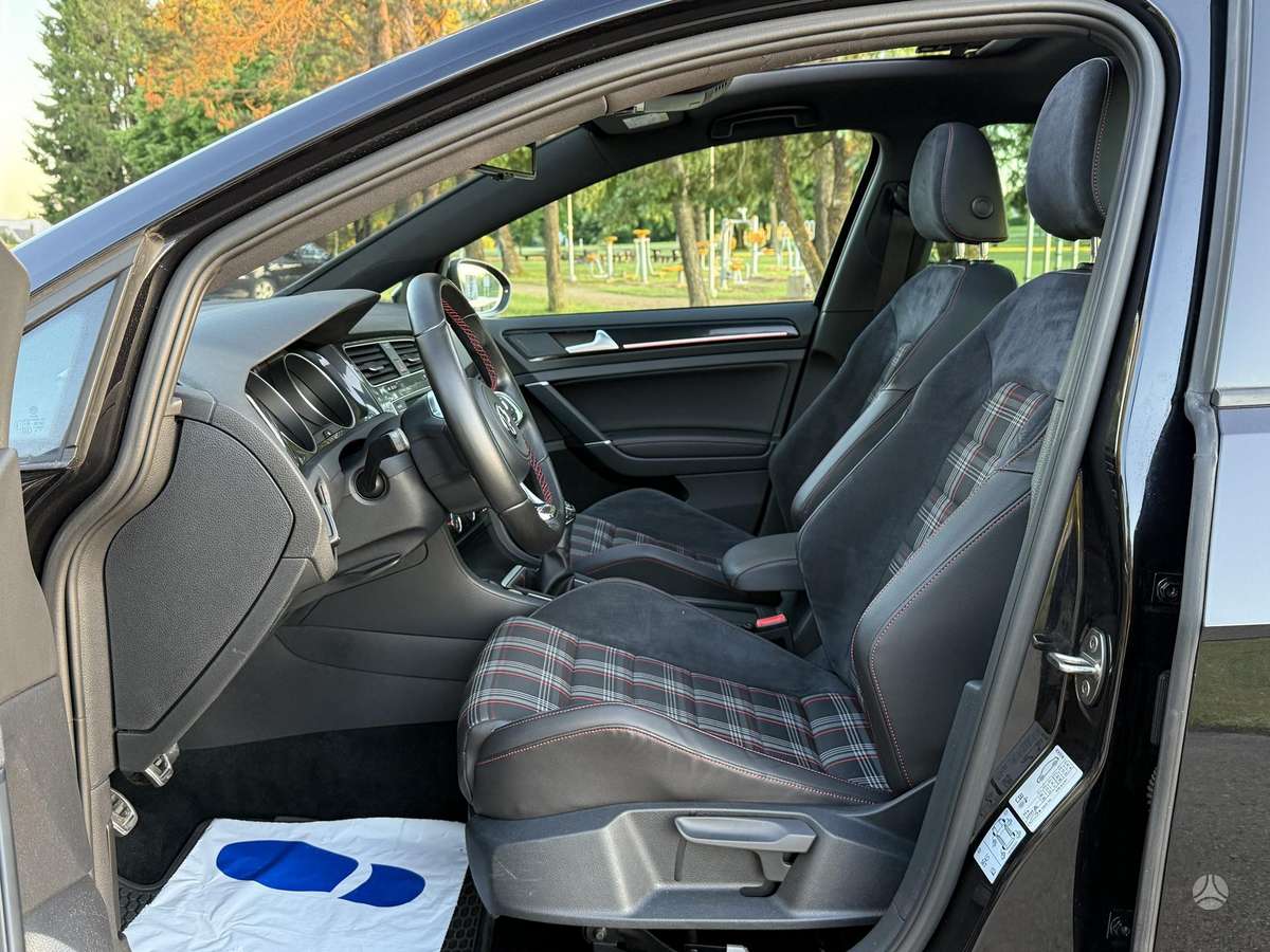 Volkswagen Golf, 2.0 l., hatchback