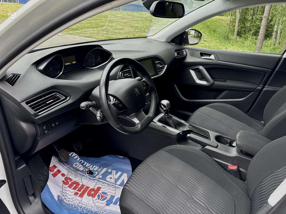 Peugeot 308, 1.2 l., Универсал