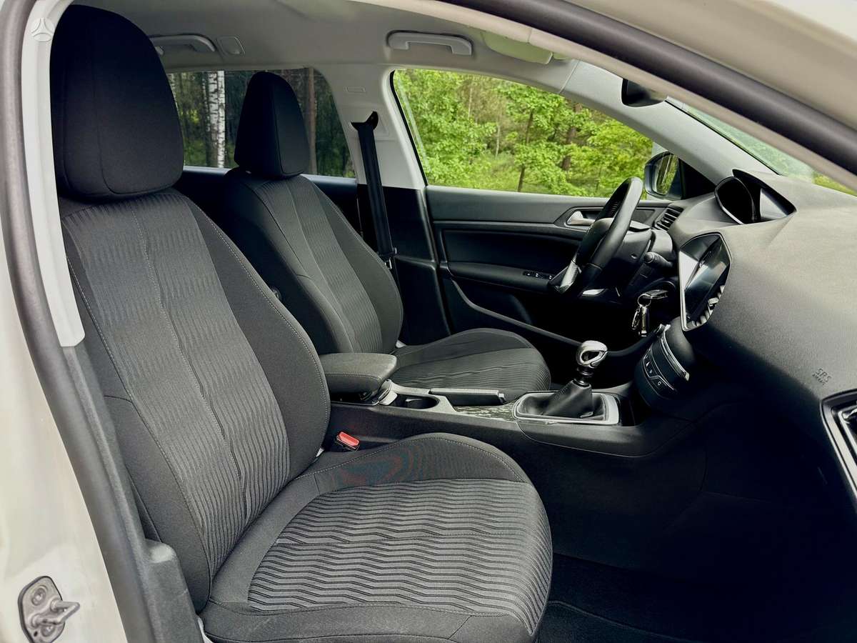 Peugeot 308, 1.2 l., wagon