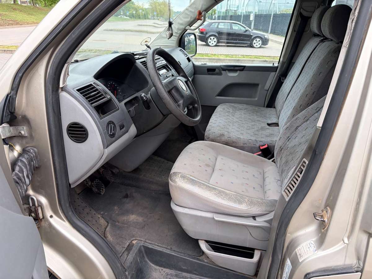Volkswagen Transporter - 5