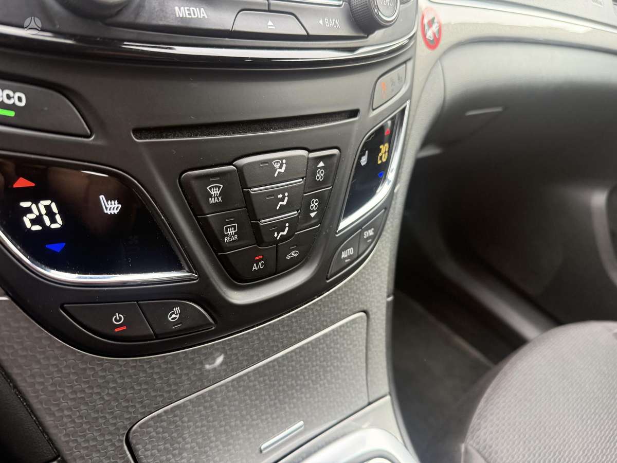 Opel Insignia, 1.6 l., hatchback
