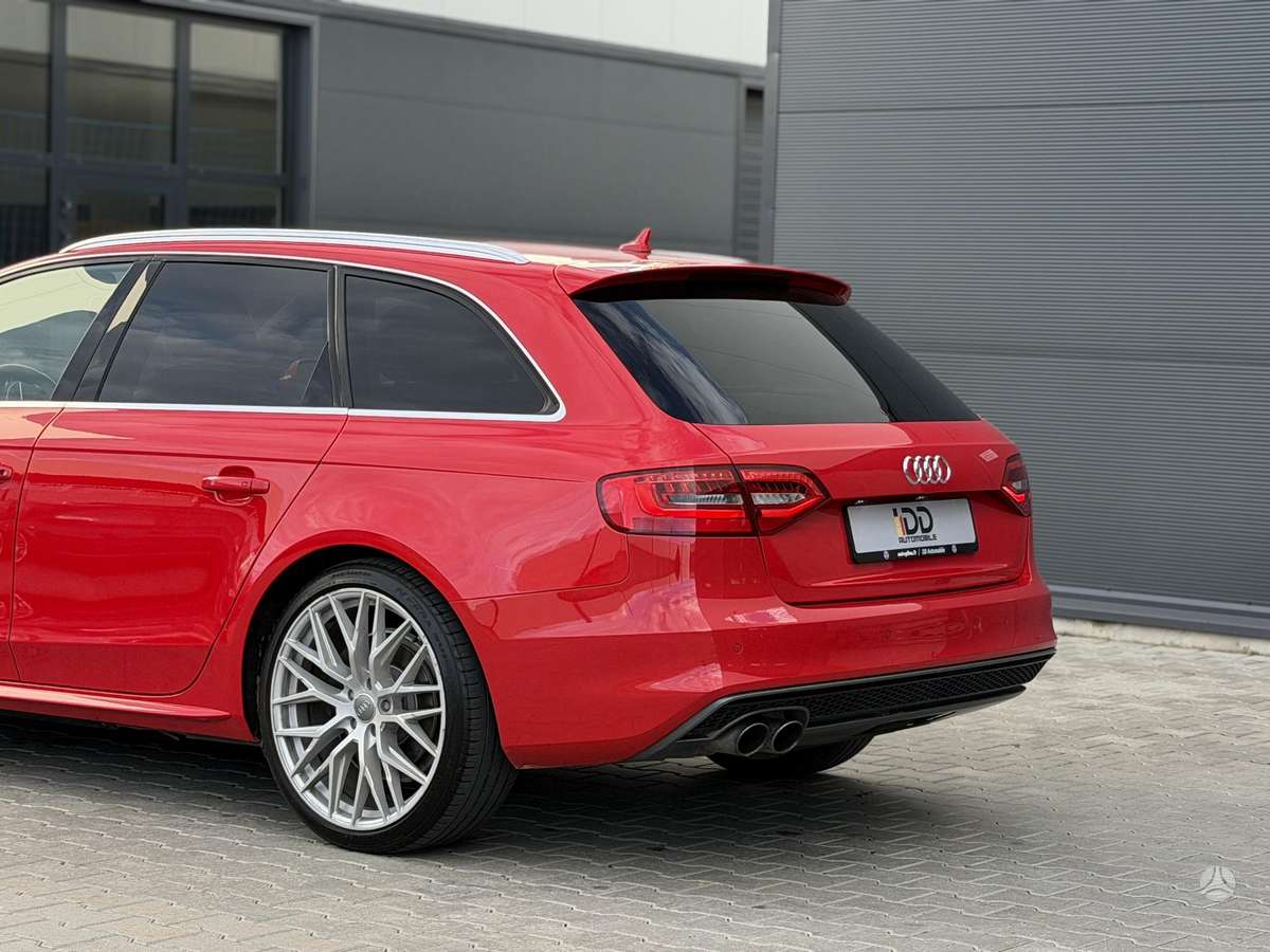 Audi A4, 2.0 l., Универсал