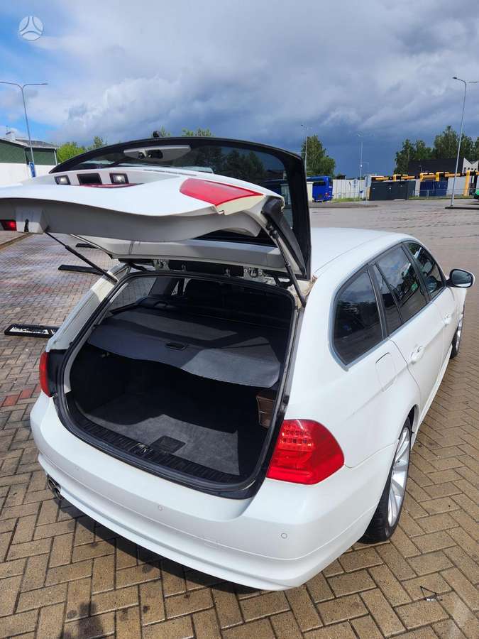 BMW 330, 3.0 l., Универсал