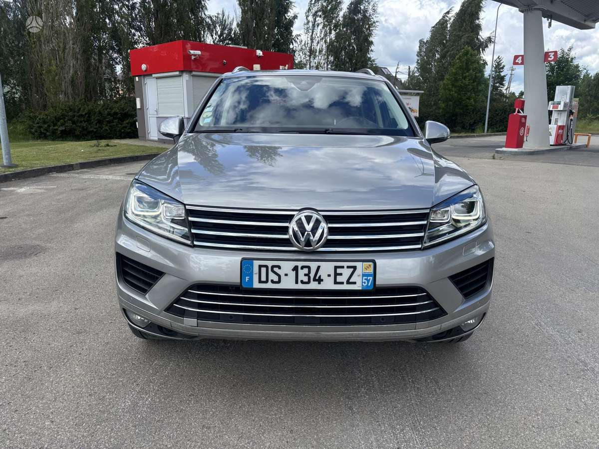 Volkswagen Touareg - 2