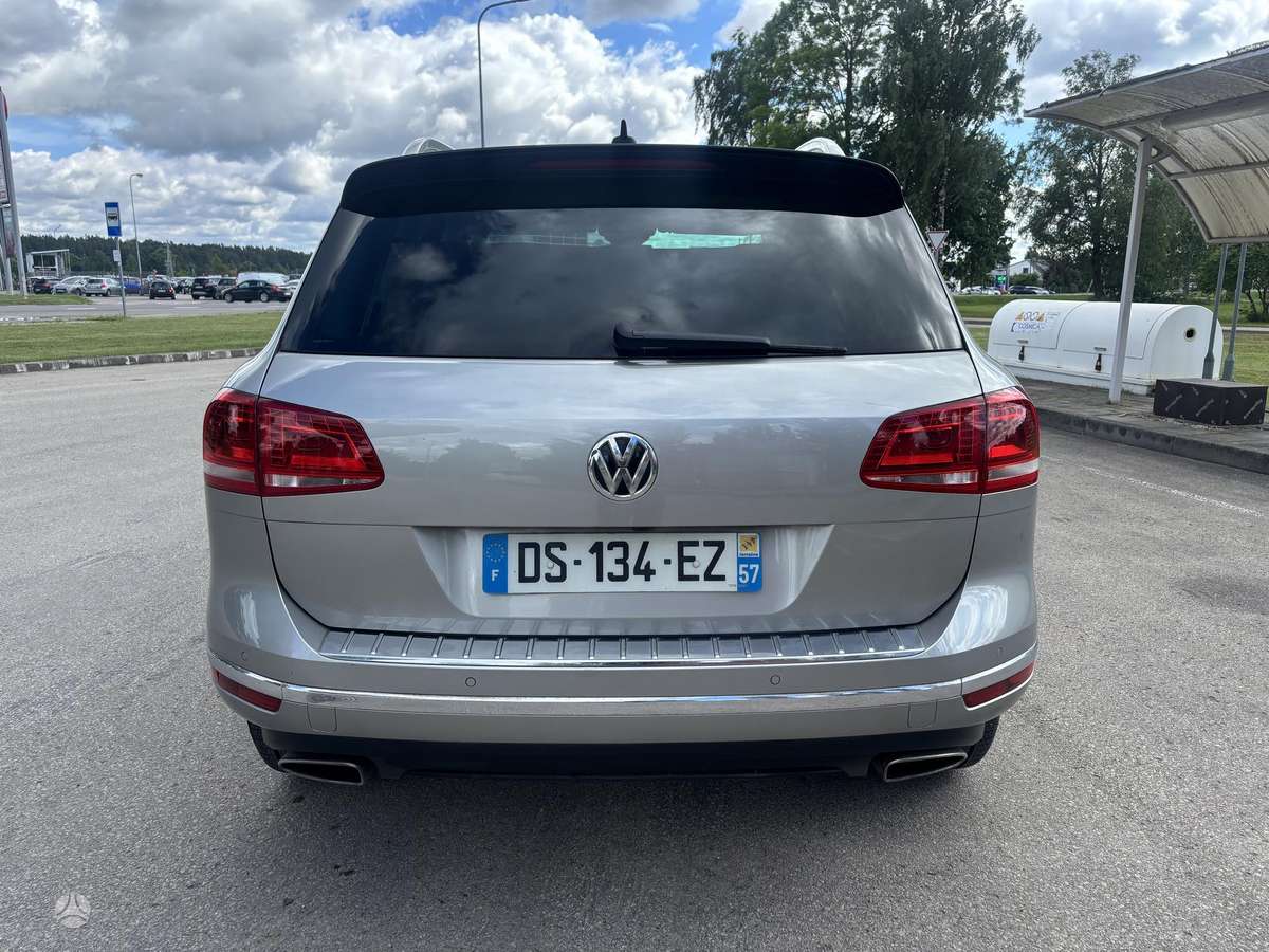 Volkswagen Touareg - 8