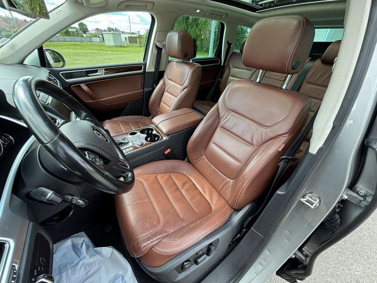 Volkswagen Touareg - 11