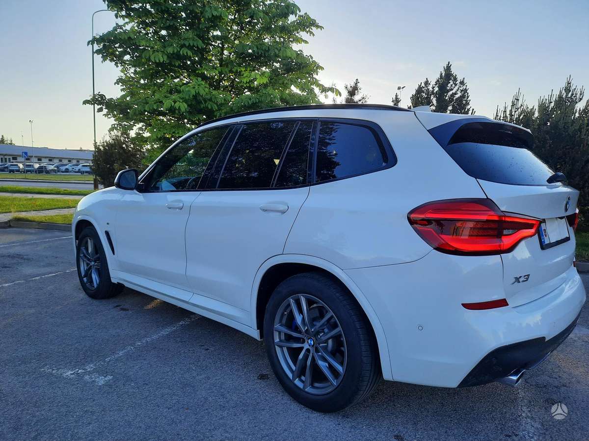 BMW X3, 2.0 l., Минивэн