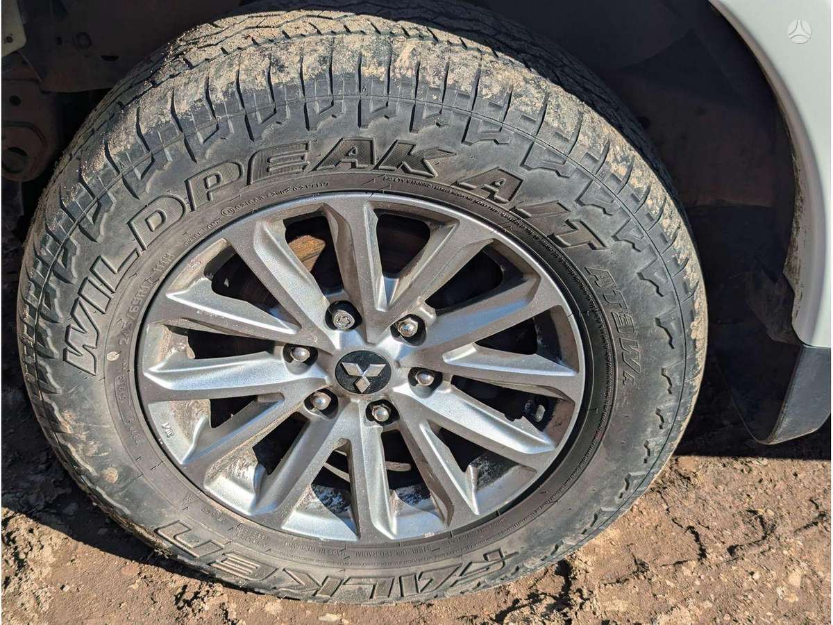 Mitsubishi L200 двигатель