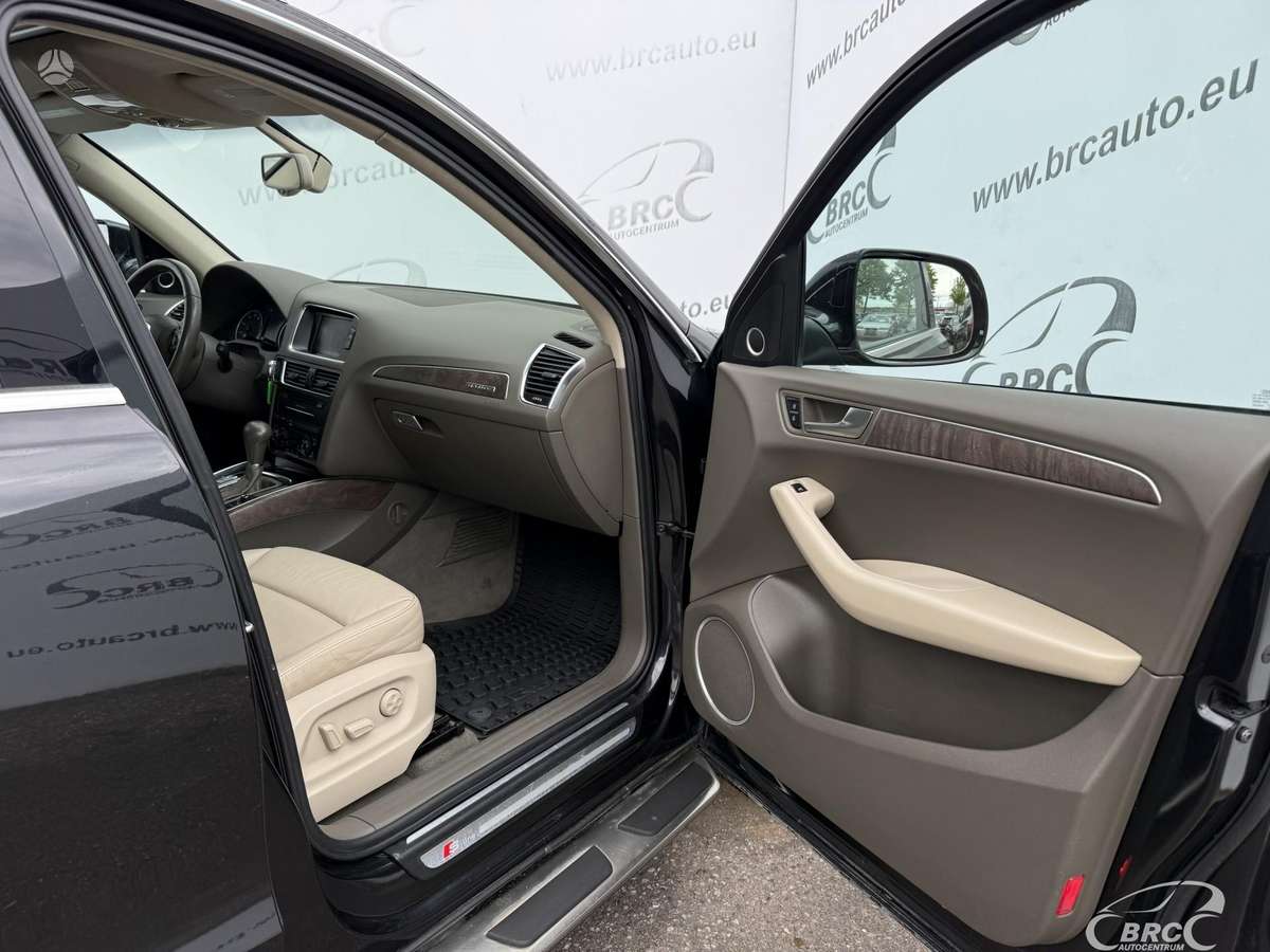Audi Q5, 3.2 l., Внедорожник / Кроссовер