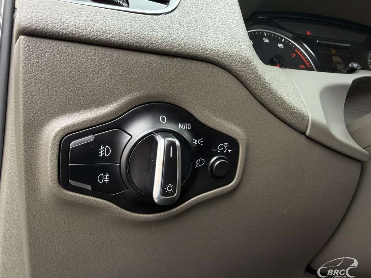 Audi Q5, 3.2 l., Внедорожник / Кроссовер