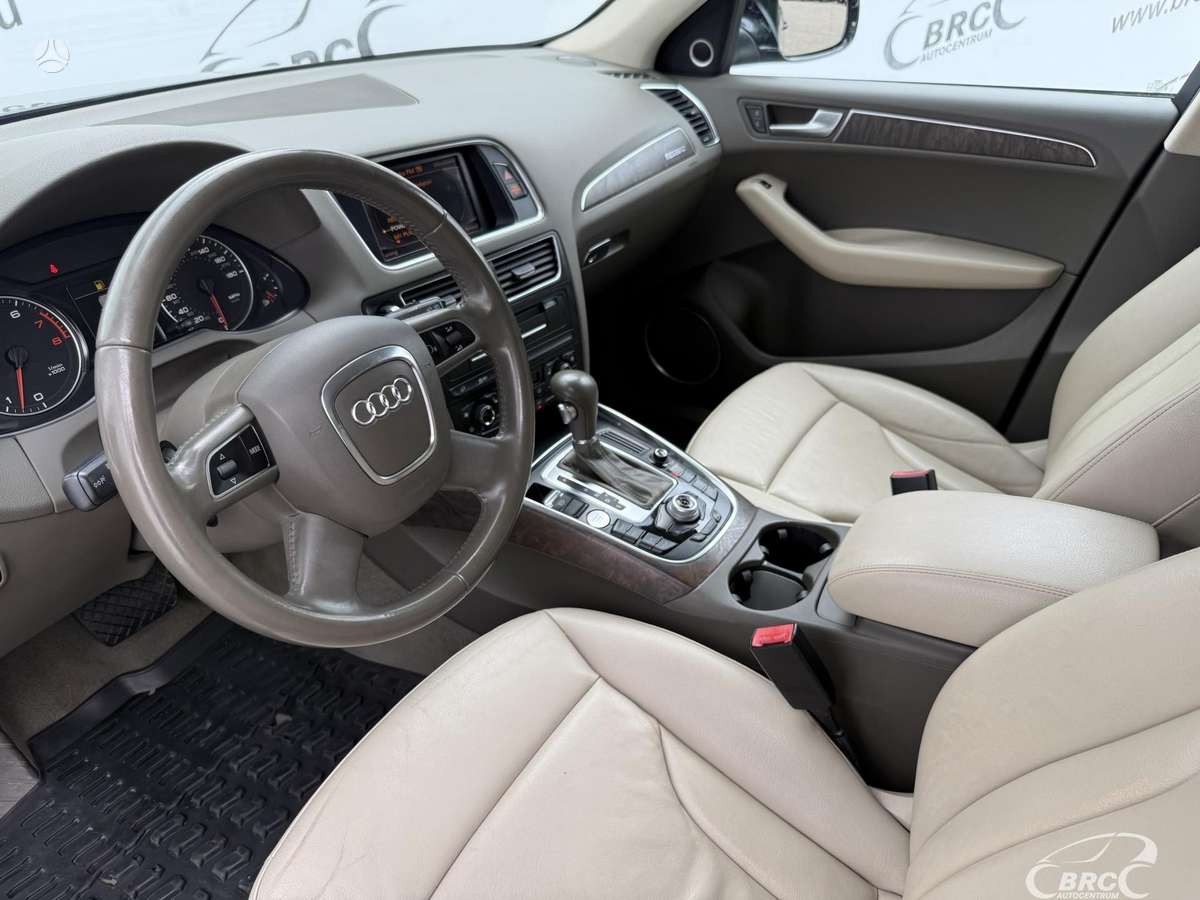 Audi Q5, 3.2 l., Внедорожник / Кроссовер