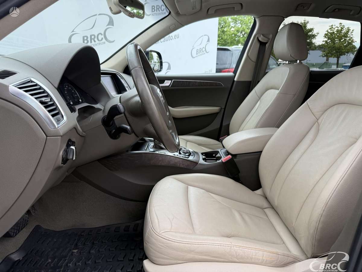 Audi Q5, 3.2 l., Внедорожник / Кроссовер