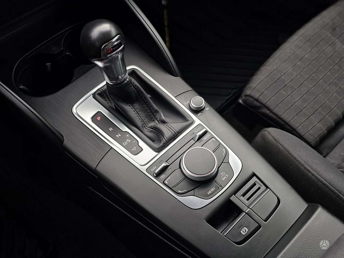 Audi A3, 1.2 l., hatchback