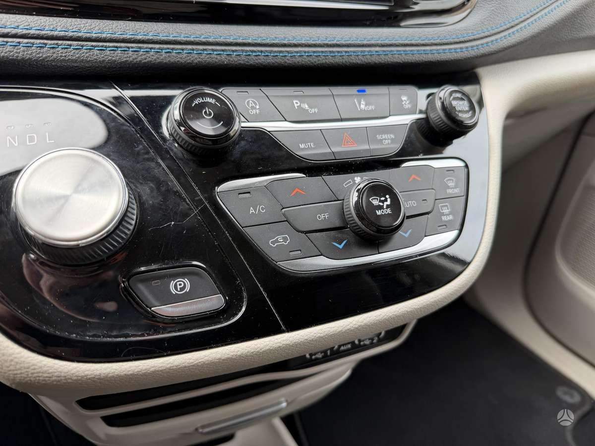 Chrysler Pacifica, 3.6 l., Минивэн
