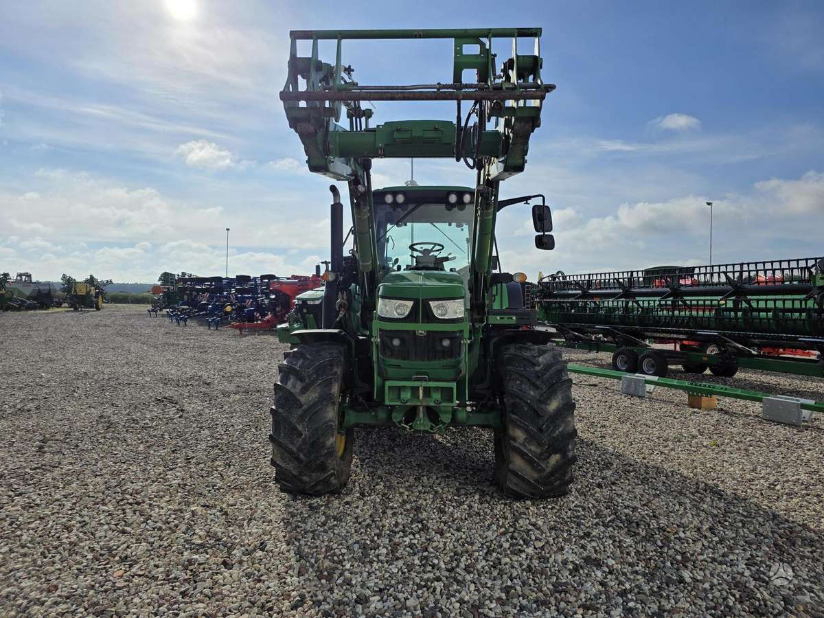 John Deere 6120M, тракторы