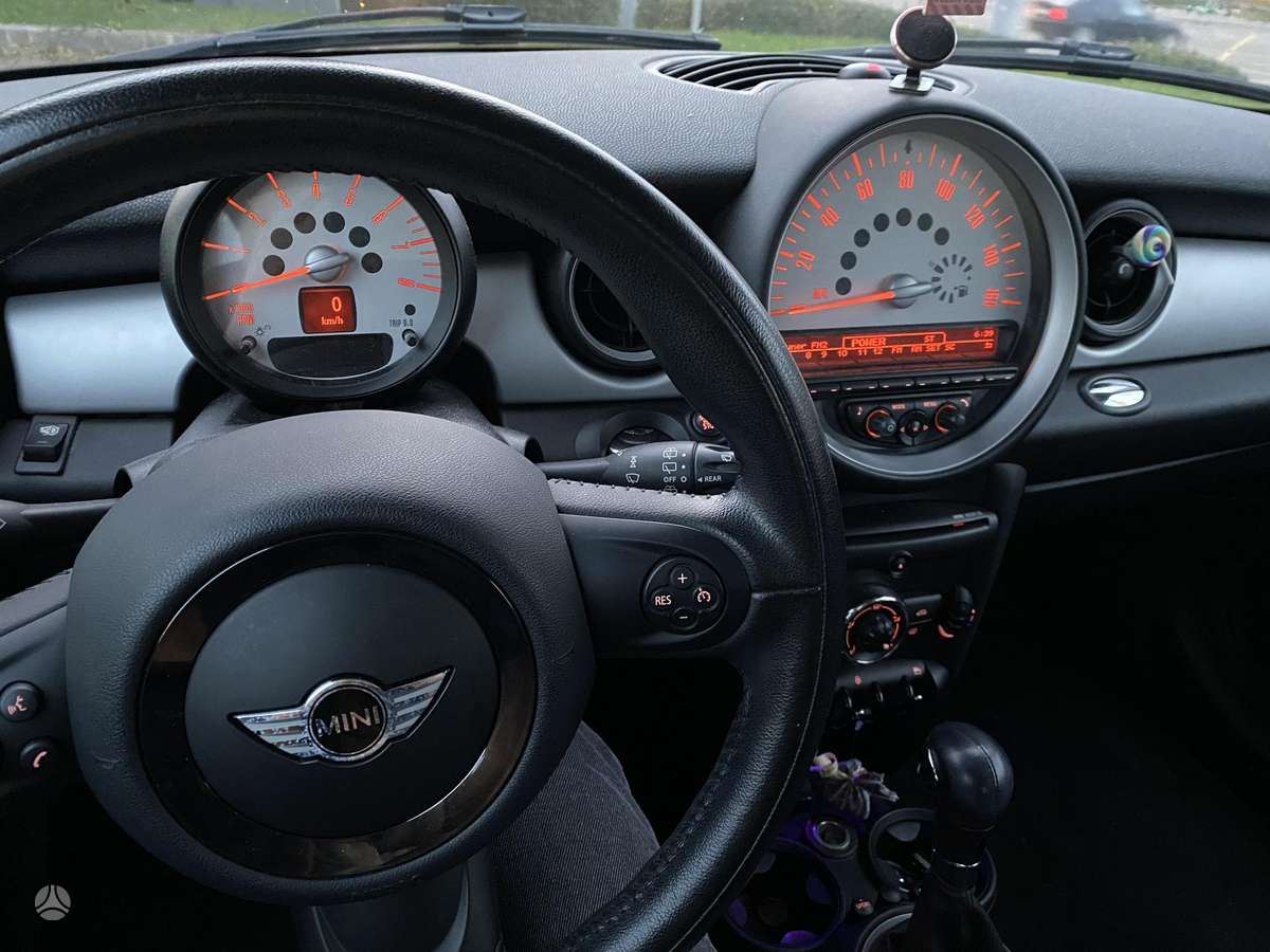 Mini Cooper, 1.6 l., Хэтчбек