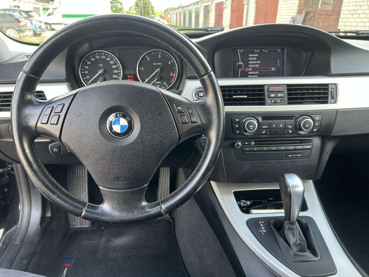 BMW 320, 2.0 l., universalas