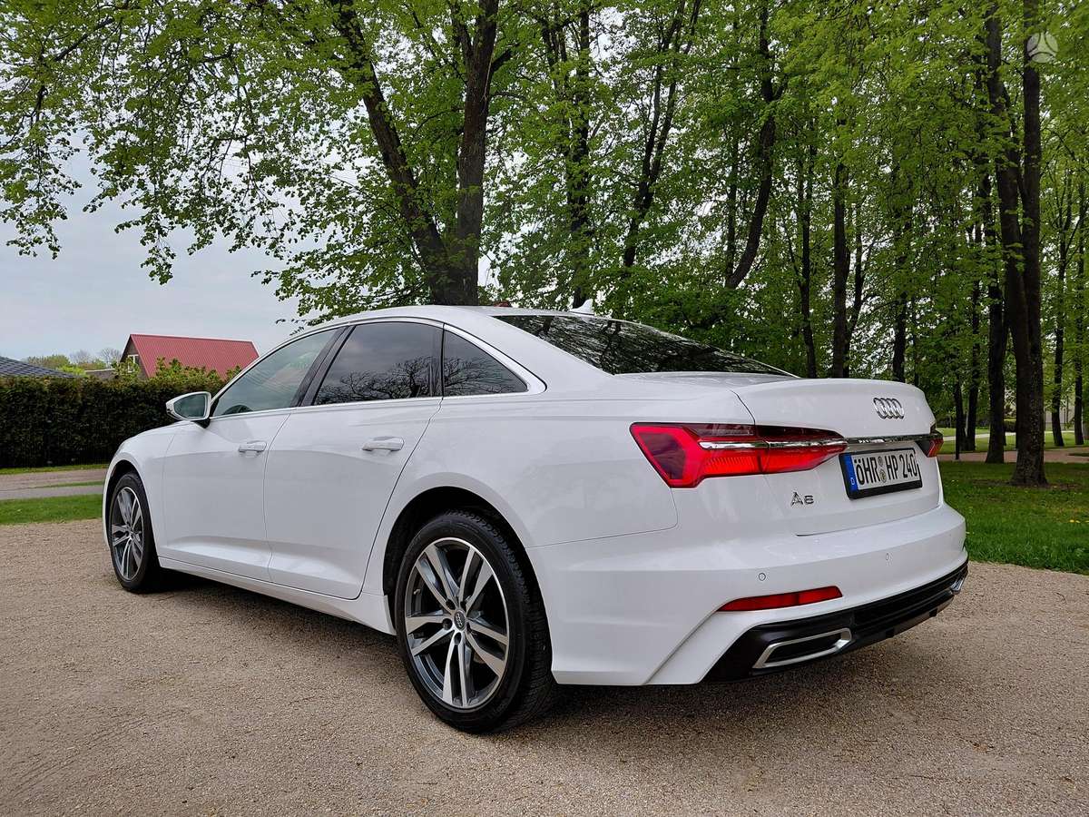 Audi A6, 2.0 l., Седан