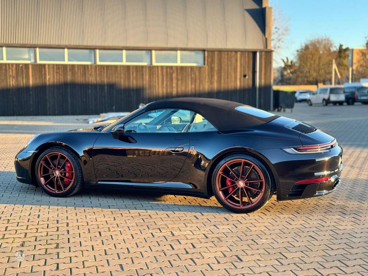 Porsche 911 - 4