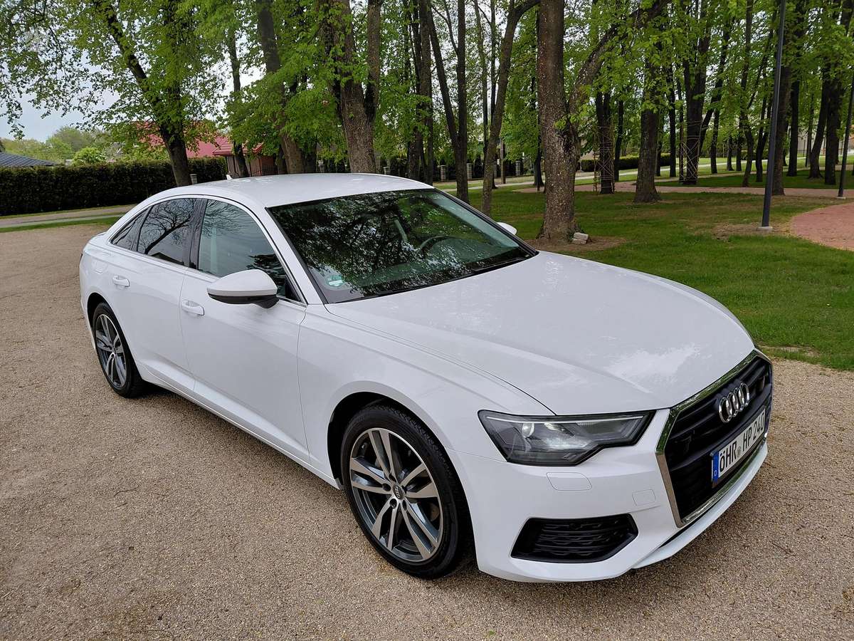 Audi A6, 2.0 l., Седан