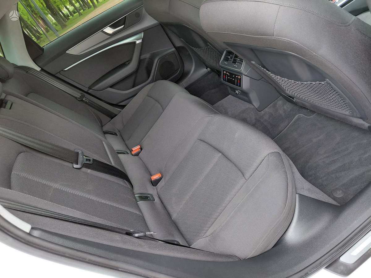 Audi A6, 2.0 l., Седан