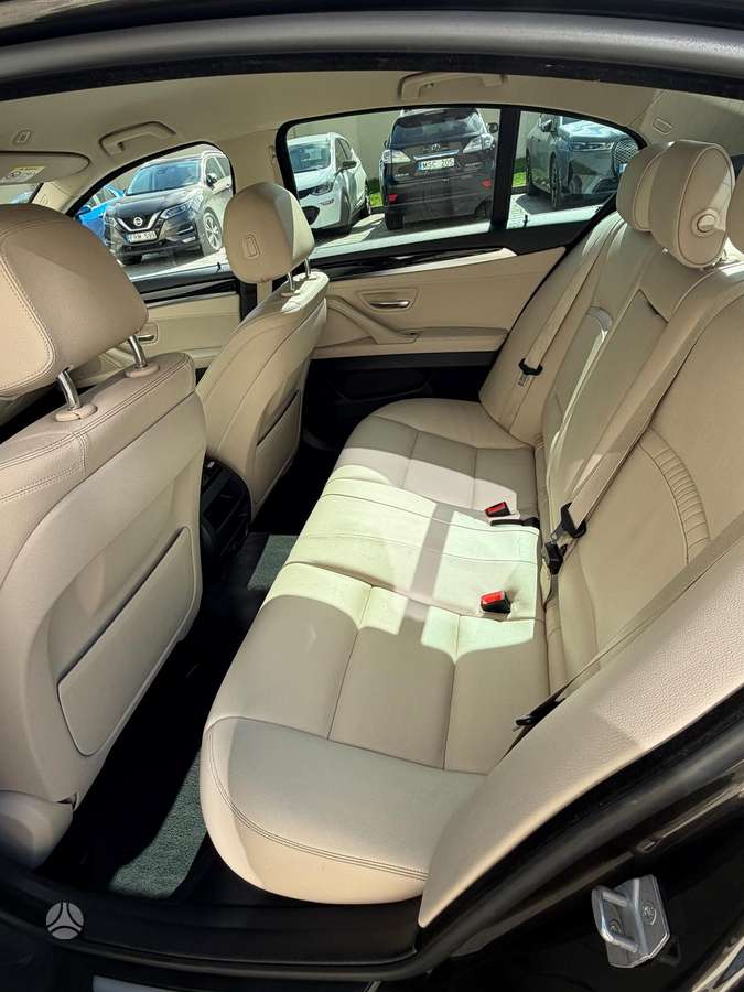 BMW 528, 2.0 l., Седан